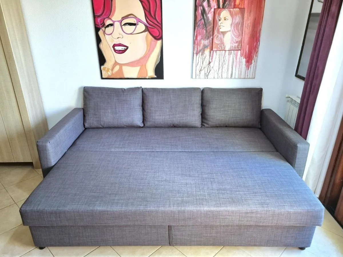Διαμέρισμα Valevalehome - Home Gallery With Fully Equipped Kitchen, Reserved Parking, Big Garden Όλμπια